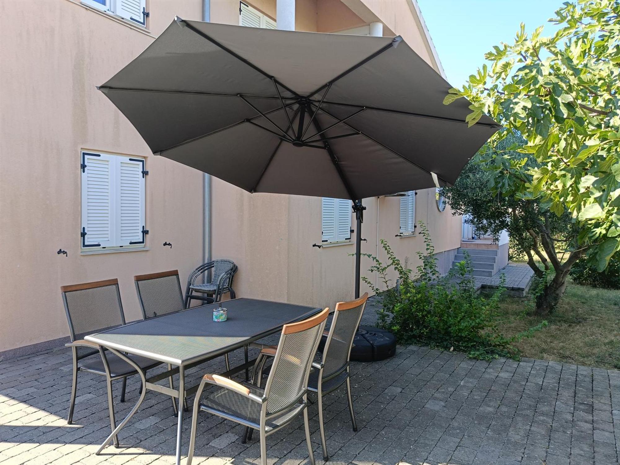 Apartment Ivana ตูรันญ์ ภายนอก รูปภาพ