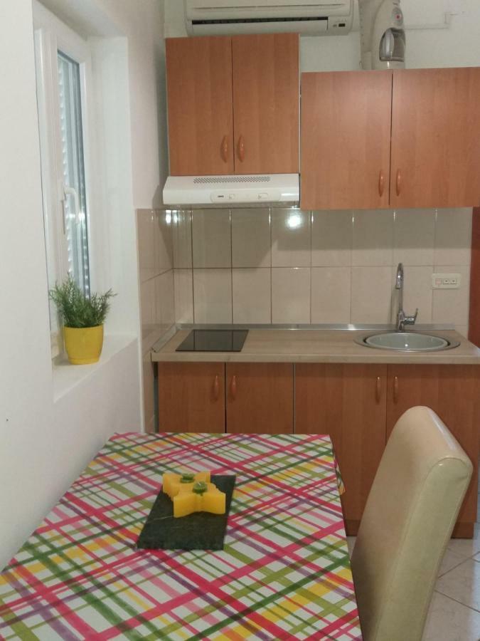 Apartment Ivana ตูรันญ์ ภายนอก รูปภาพ